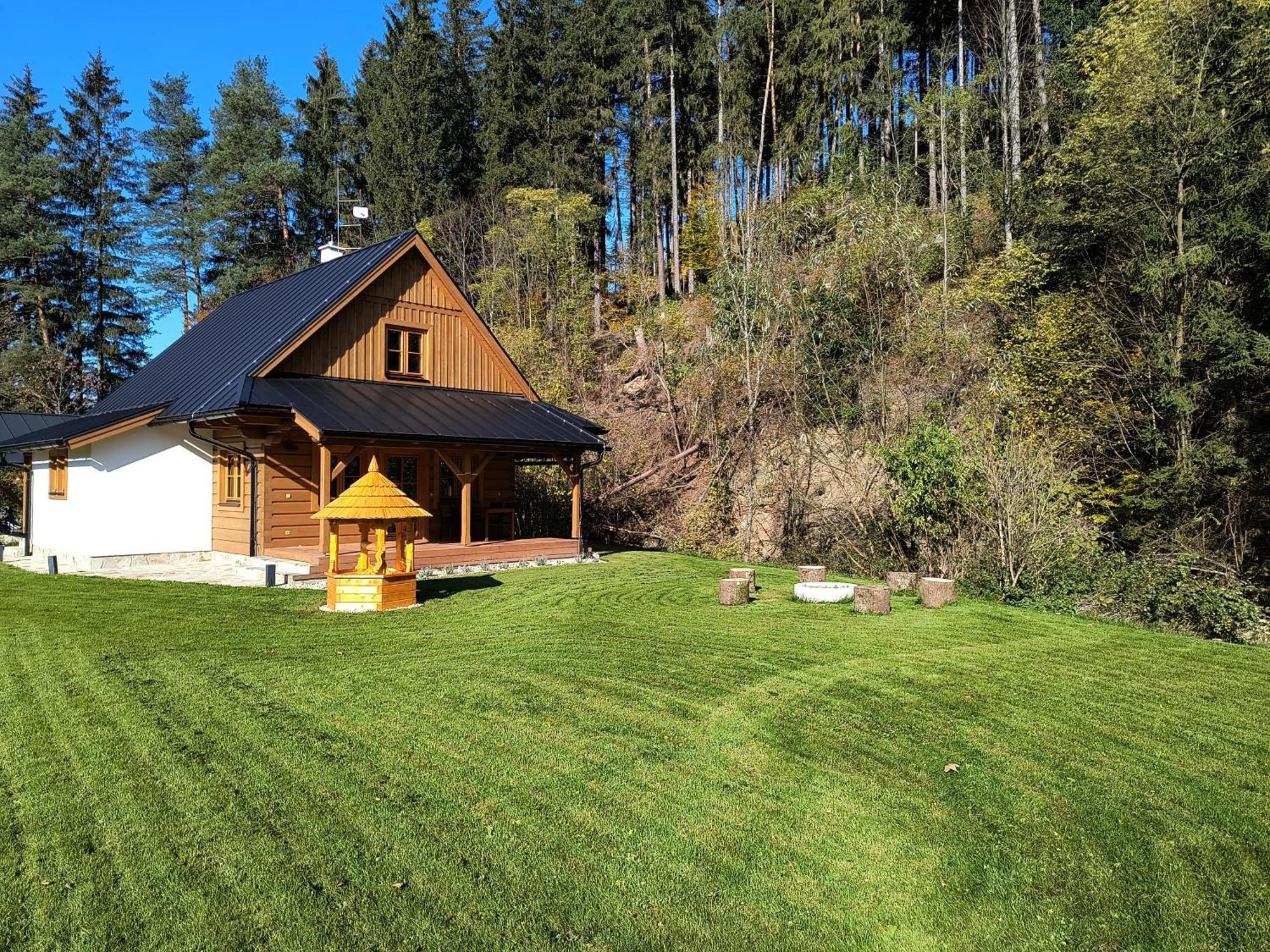 Roubenka U Potoka Villa Velké Karlovice Exteriör bild